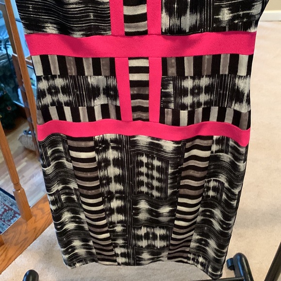 BCBG Maxazria Petite size 4 cocktail dress - Picture 3 of 11